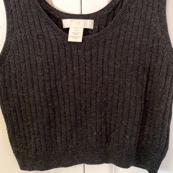 H&M Crop Top - Picture 2 of 4